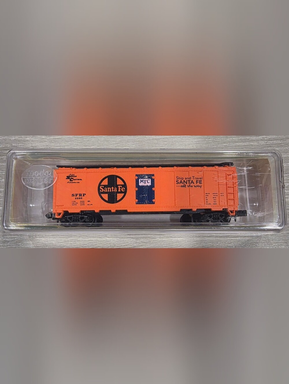 Model Power N Scale Santa Fe 40' Reefer